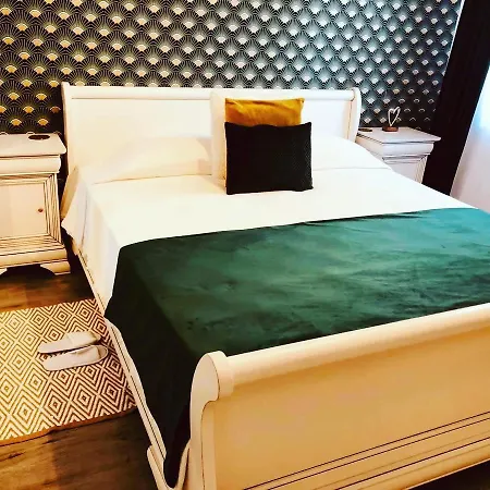 Moon Luxury